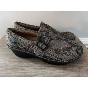 Nurse Mates Pillow Top Gray Clogs Gelsey Faux Snakeskin Leather 8 Womens W2